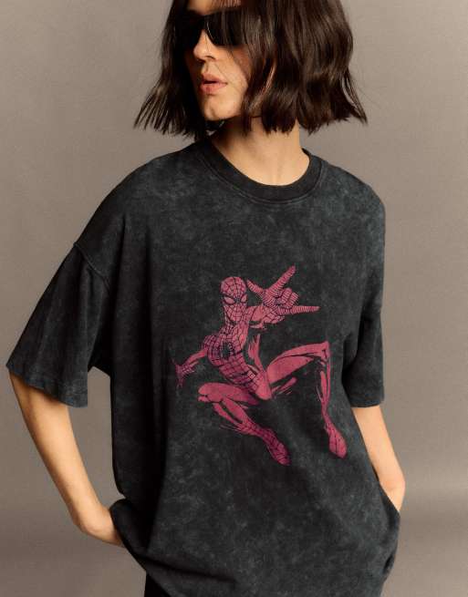 Bershka Spider-Man Oversize-T-Shirt mit kurzen Ärmeln in Schwarz, 2 von 5