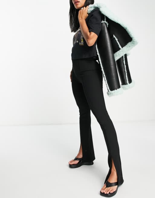 Bershka split hem flare in black, 3 of 4