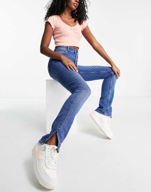 https://images.asos-media.com/products/bershka-split-hem-straight-jean-in-medium-blue/202088935-4?$n_640w$&wid=513&fit=constrain