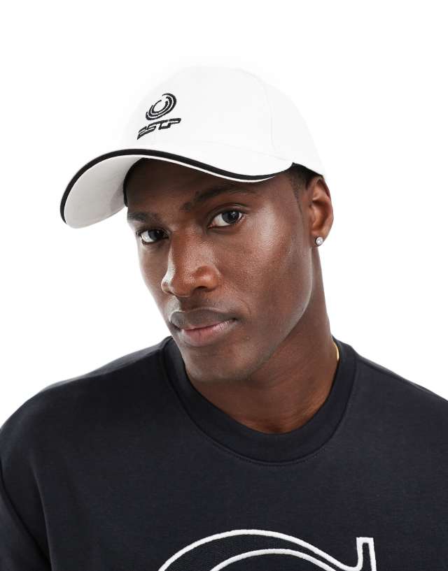 Bershka - sport cap in white