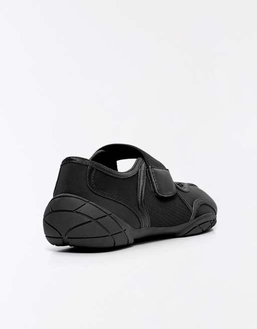 Bershka sportiga ballerinapumps i svart, 6 av 6