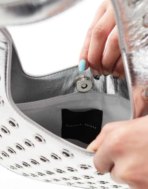 Bershka – Srebrna torebka do ręki z ćwiekami, 4 z 4