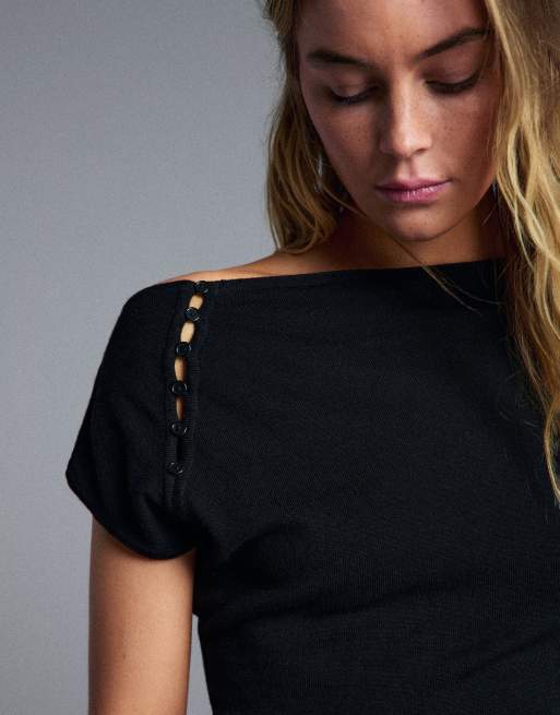 Bershka stickad tröja med korta ärmar och knäppning i svart, 4 av 5