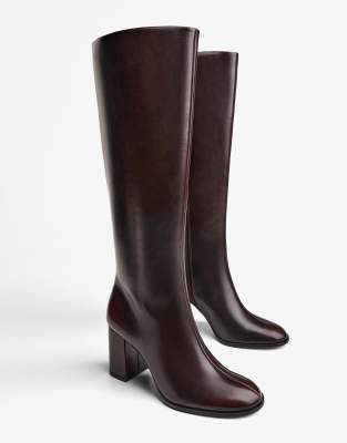 Bershka - Stiefel in Braun mit Blockabsatz-Brown