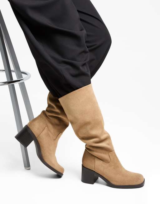 Bershka – Stiefel in Sandbeige mit hohem Absatz und Used-Optik ASOS