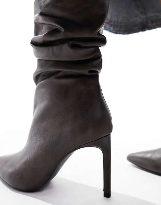 Bershka – Stiefel in verwaschenem Braun mit lockerem Schaft und Absatz, 3 von 4