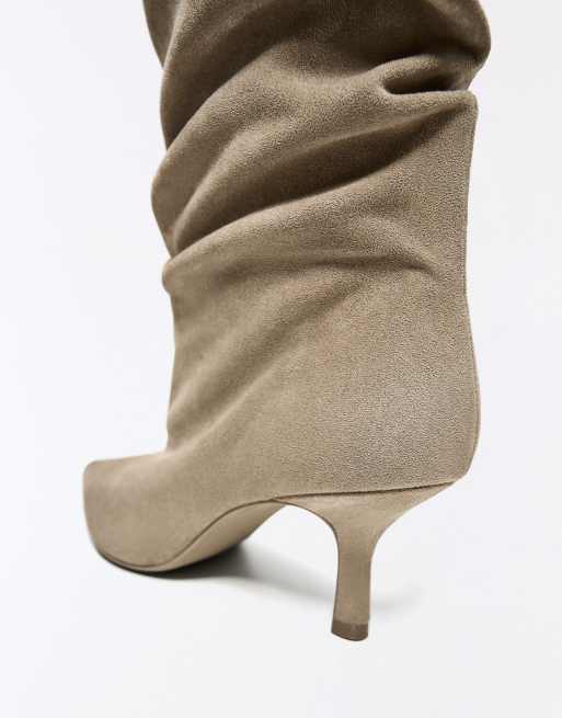 Bershka Stiefel mit Kitten-Heel in Beige, 4 von 7
