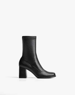 Bershka - Stiefeletten in Schwarz mit dickem Absatz