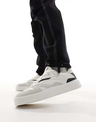 Bershka Stitch Detail Contrast Backtab Sneakers In White