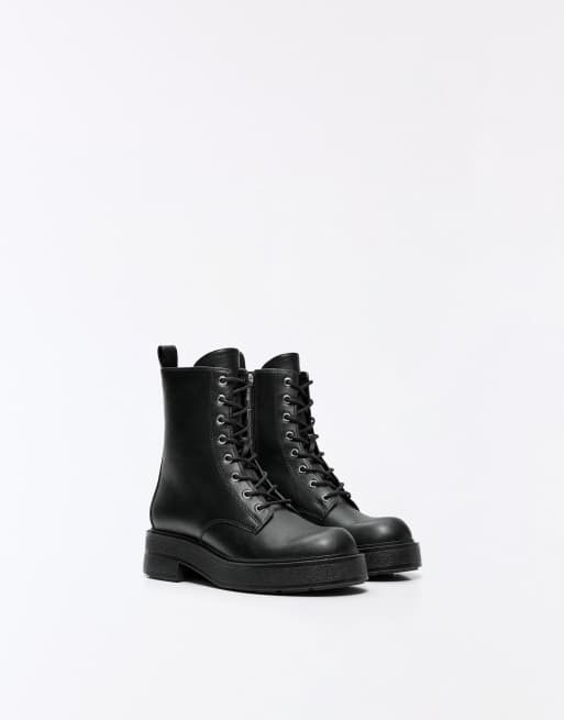 Bershka stivaletti stringati neri, 2 di 5