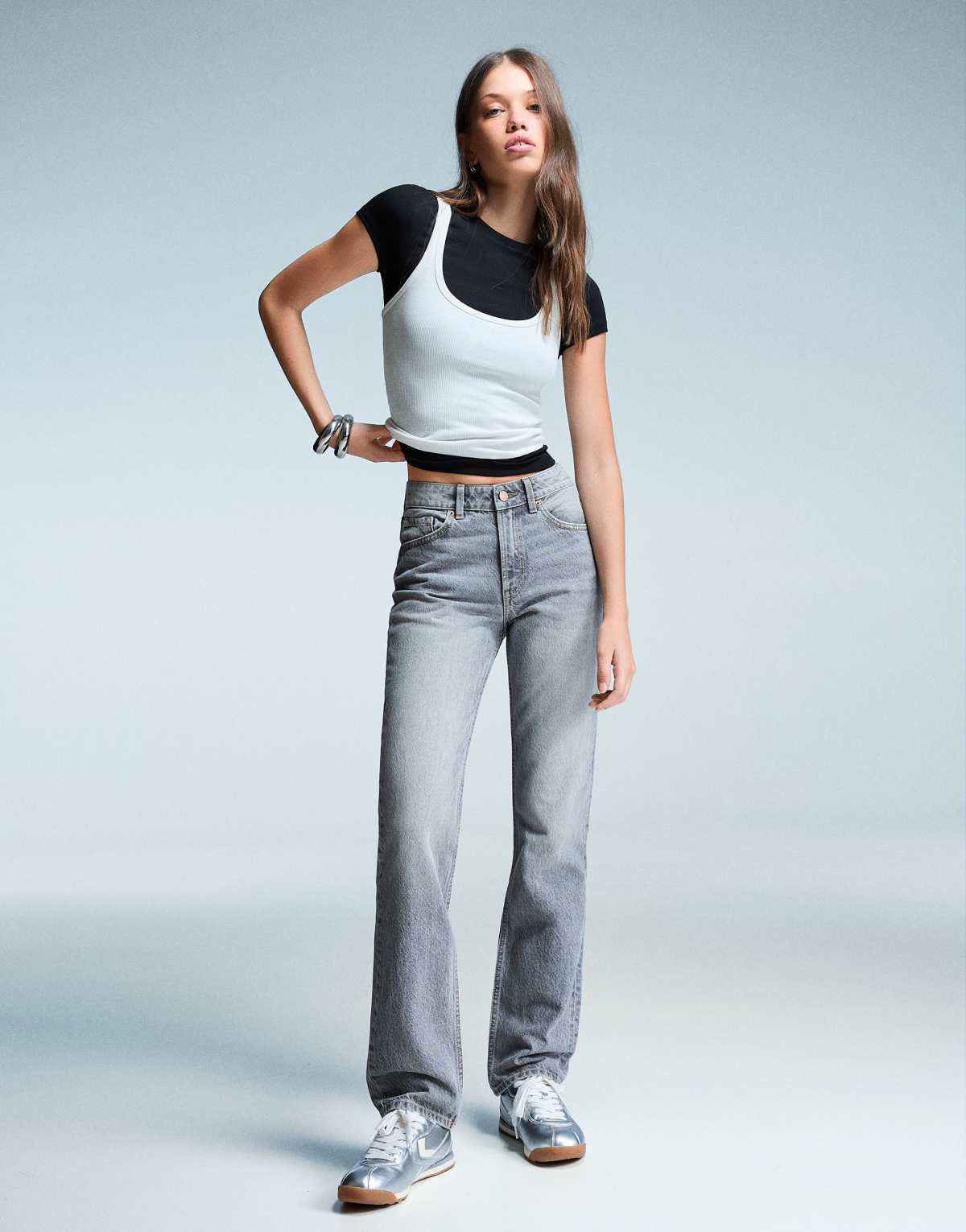 Bershka Straight fit jeans in light grey
