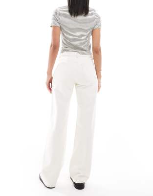 Bershka Straight Fit Wide Leg Jeans In White