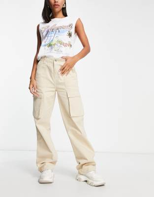 - Bershka BEIGE 6290₽