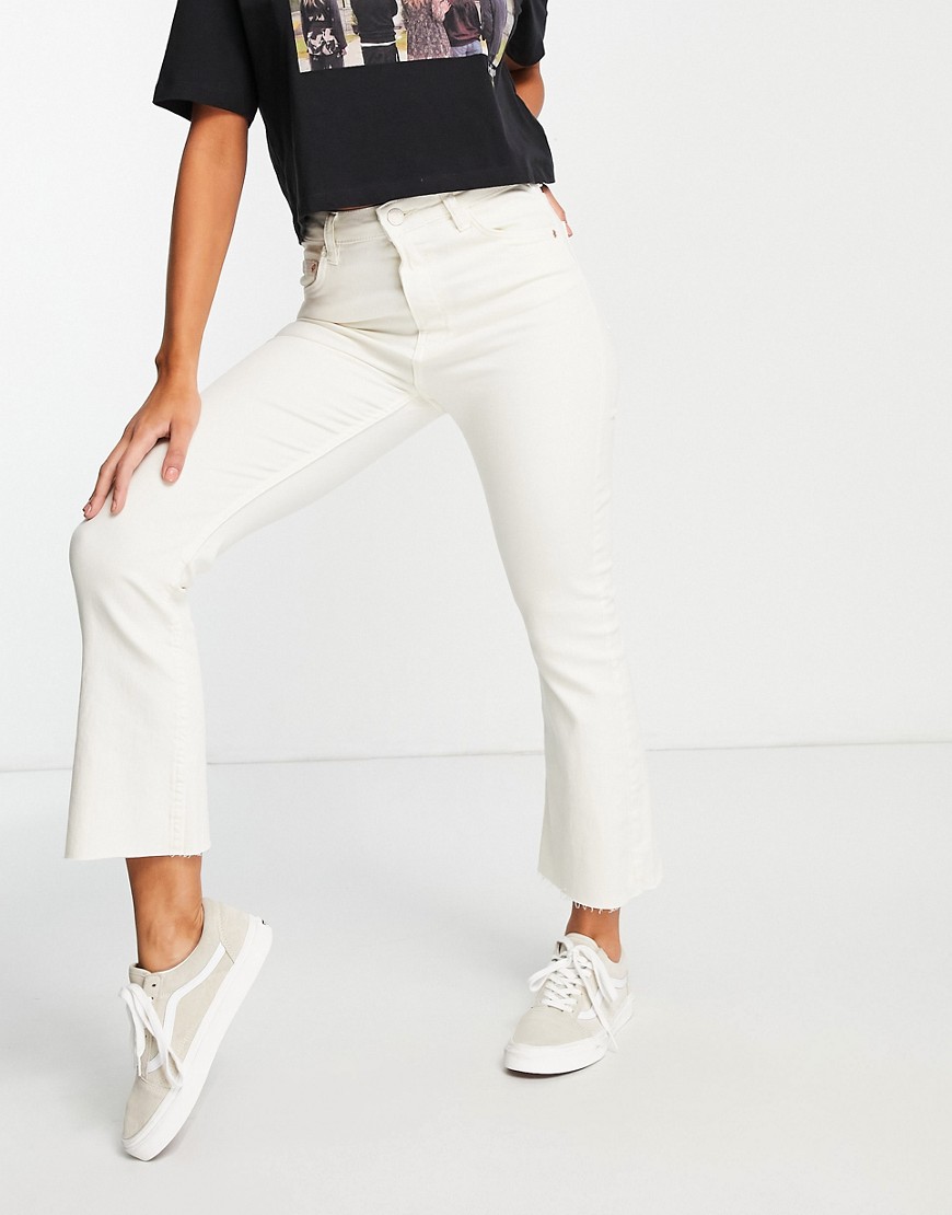 Bershka straight leg jeans in ecru-White