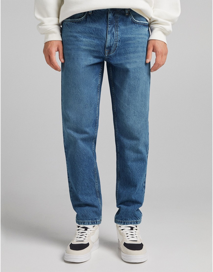 Bershka straight leg jeans in mid blue-Blues