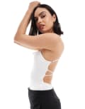 [Bershka] Bershka straight neck crinkle bodysuit in white M WHITE