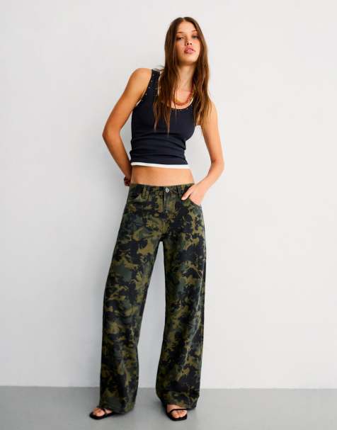 Bershka Straight trousers with print in khaki