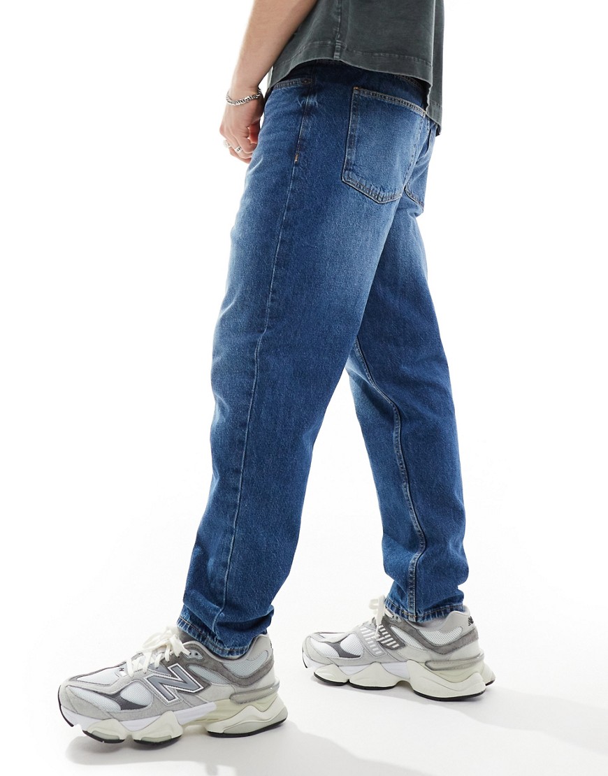 straight vintage jeans in dark blue