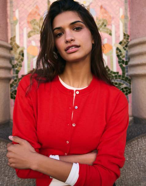 Bershka – Strickjacke in Rot mit Rundhalsausschnitt und Knopfleiste - view 1