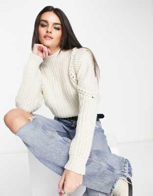 Bershka - Strickpullover aus Materialmix in Cremeweiß mit Schulterdetail