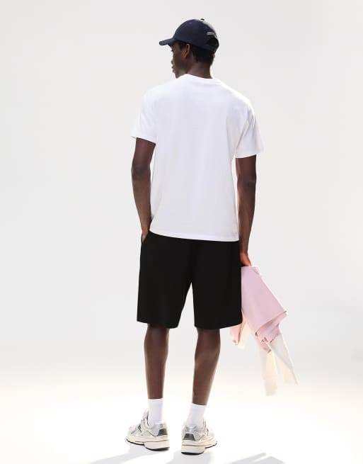 Bershka – Strukturierte, flauschige Bermudashorts in Schwarz, 2 von 4