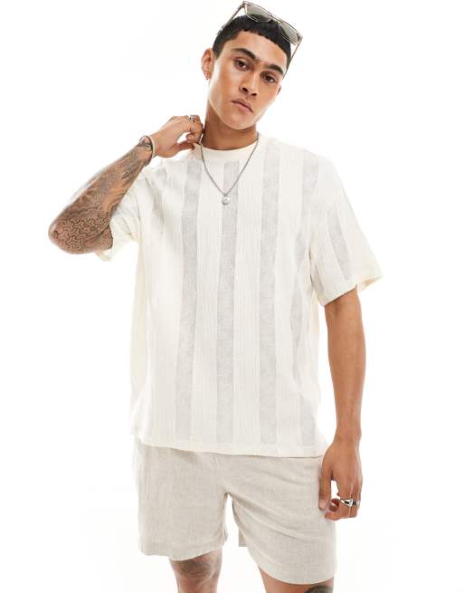 Bershka – Strukturiertes, gestreiftes T-Shirt in Weiß