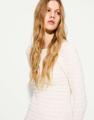 Bershka - Strukturiertes Midikleid in Weiß