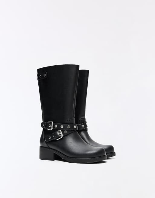 Bershka Studded biker boots in black, 2 of 6