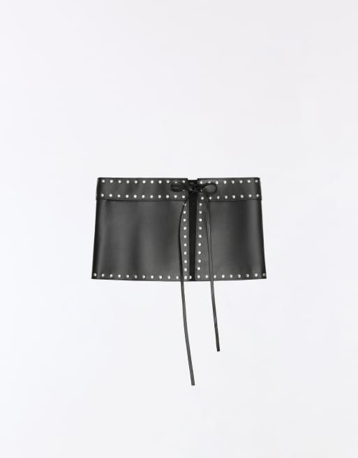 Bershka Studded clutch belt in black, 2 of 3