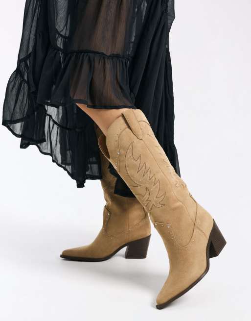 Bershka Studded cowboy heel boots in beige, 2 of 6