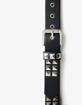 Studded 3