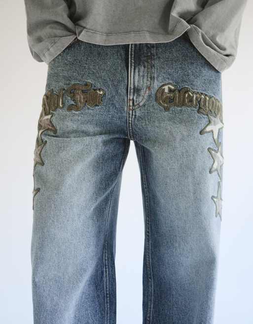 Bershka Super-Baggy-Jeans mit Stern-Patch in Mittelblau, 4 von 6