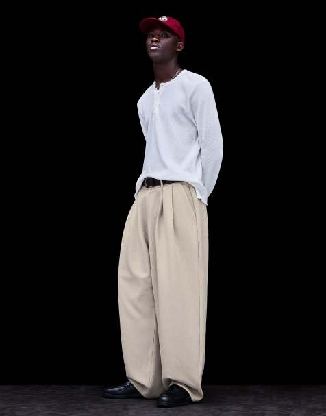 Bershka Super baggy tailored fit trousers in sand - view 1