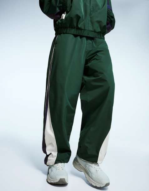 Bershka - Super baggy technische sportbroek in groen - view 1