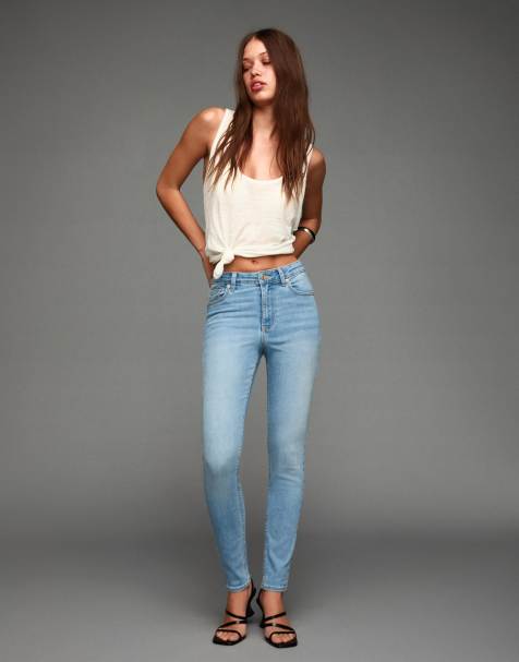Bershka Super high-waist soft skinny jeans in light bue - view 1