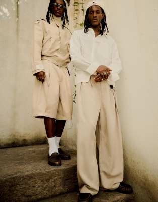 Superweite, weich fallende Hose in Beige mit Falten-Neutral Neutral 38