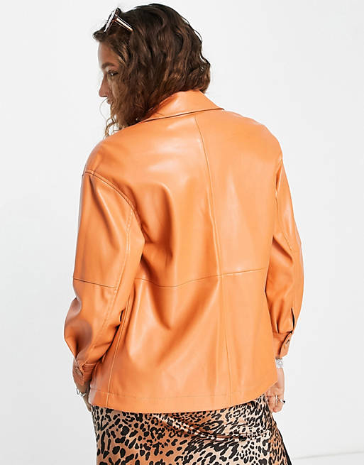 Femme Vêtements Vestes Blousons en cuir vif Synthétique Bershka en coloris Orange Surchemise en imitation cuir 