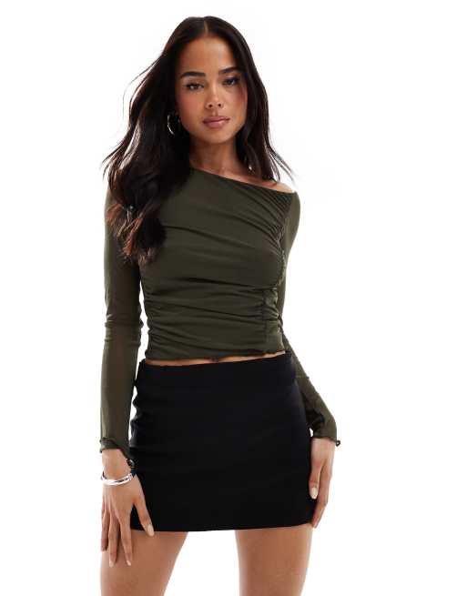 Bershka – Svart, figursydd skort