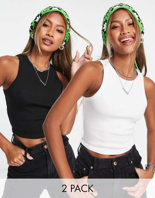 Bershka – Svart och vitt, ribbat linne med brottarrygg i kort design, 2-pack