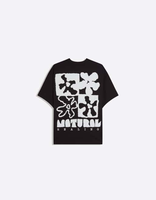 Bershka – Svart t-shirt med avslappnad passform och blommigt tryck, 4 av 4