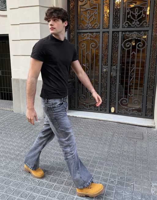 Bershka – Svart t-shirt med korta ärmar och uppvikt kant, 3 av 6