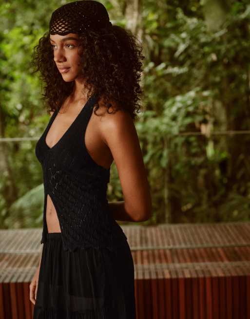 Bershka – Svart topp med halterneck och utskurna detaljer, 2 av 5