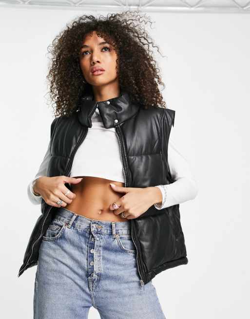 Bershka – Svart väst i läderimitation