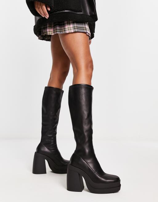 Bershka – Svarta ankelboots i PU med platåsula och blockklack