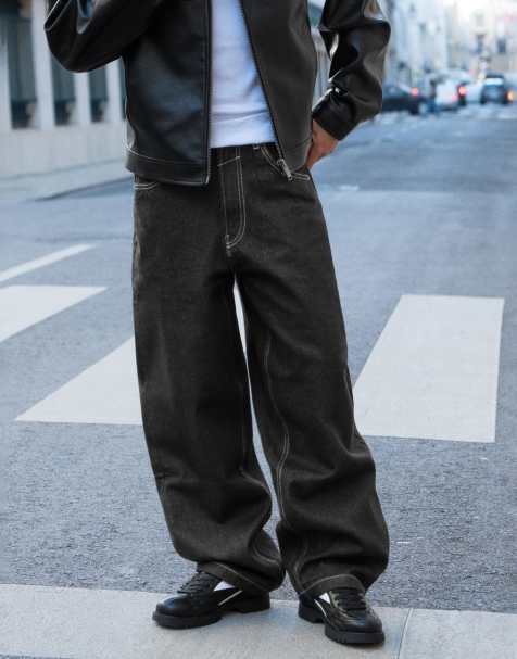 Bershka – Svarta, extra baggy jeans - view 1
