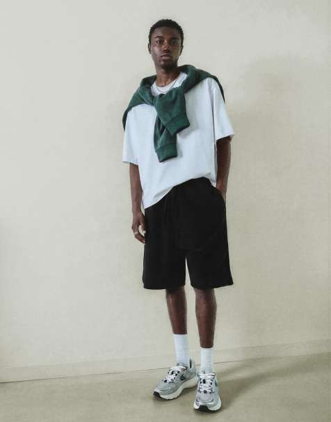 Bershka – Svarta, lediga bermudashorts - view 1