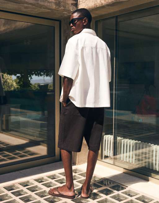 Bershka – Svarta linneshorts i superbaggy bermudastil, 3 av 4