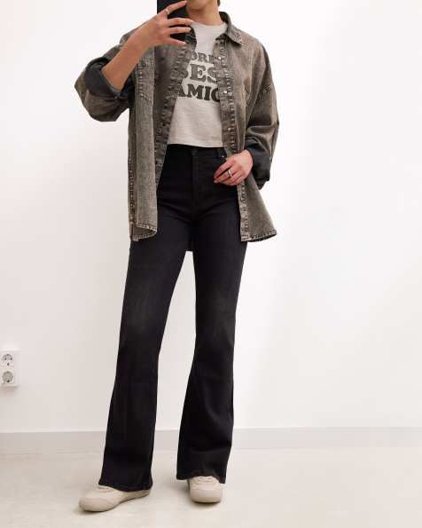 Bershka – Svarta, utsvängda jeans - view 1