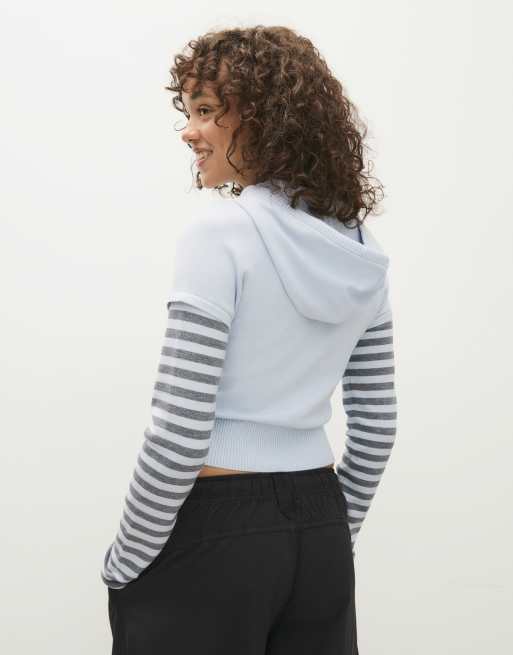 Bershka sweat à capuche à manches contrastantes bleu clair, 3 de 6
