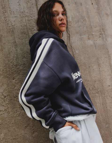 Bershka - Sweat à capuche imprimé - Bleu - view 1